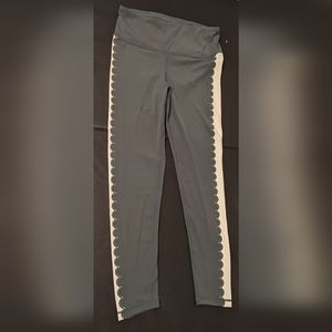 NWOT Mono B Olive Yoga Pants